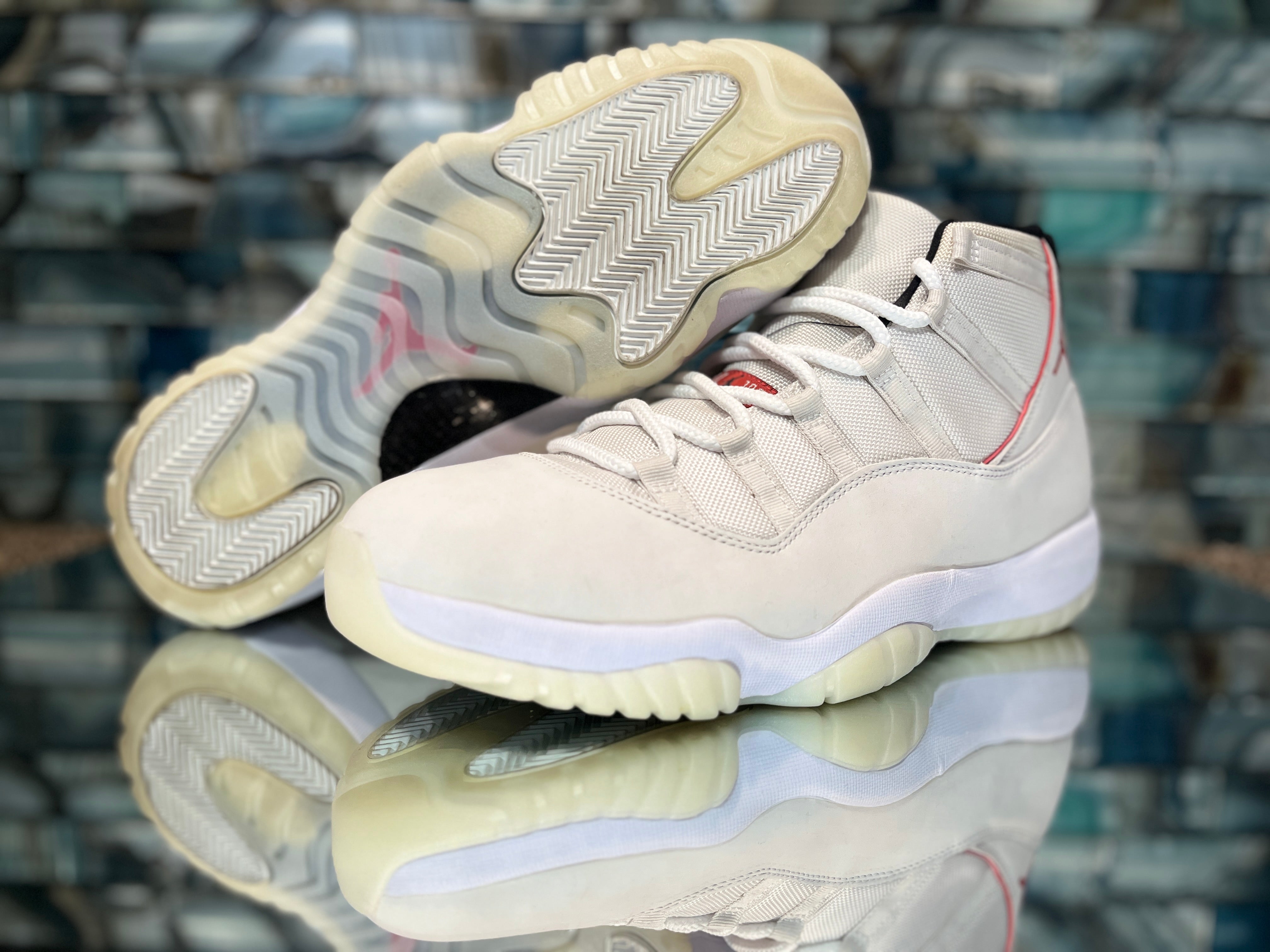 Air fashion jordan 11 platinum tint hoodie